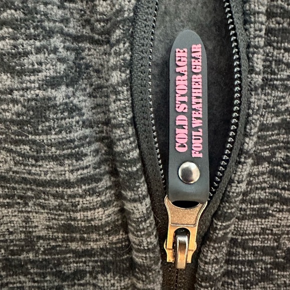 Women’s ALASKA Cold Storage Fleece Zip Vest | Small | Gray Heather, Cozy Sherpa - Picture 5 of 7